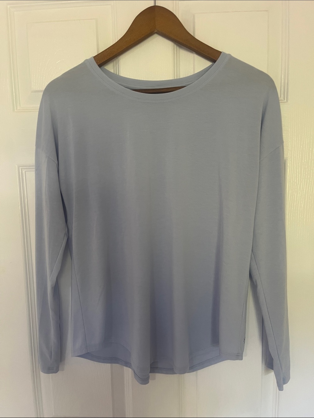 Athleta Move With Ease Pale Blue Long-Sleeve Crewneck Top small